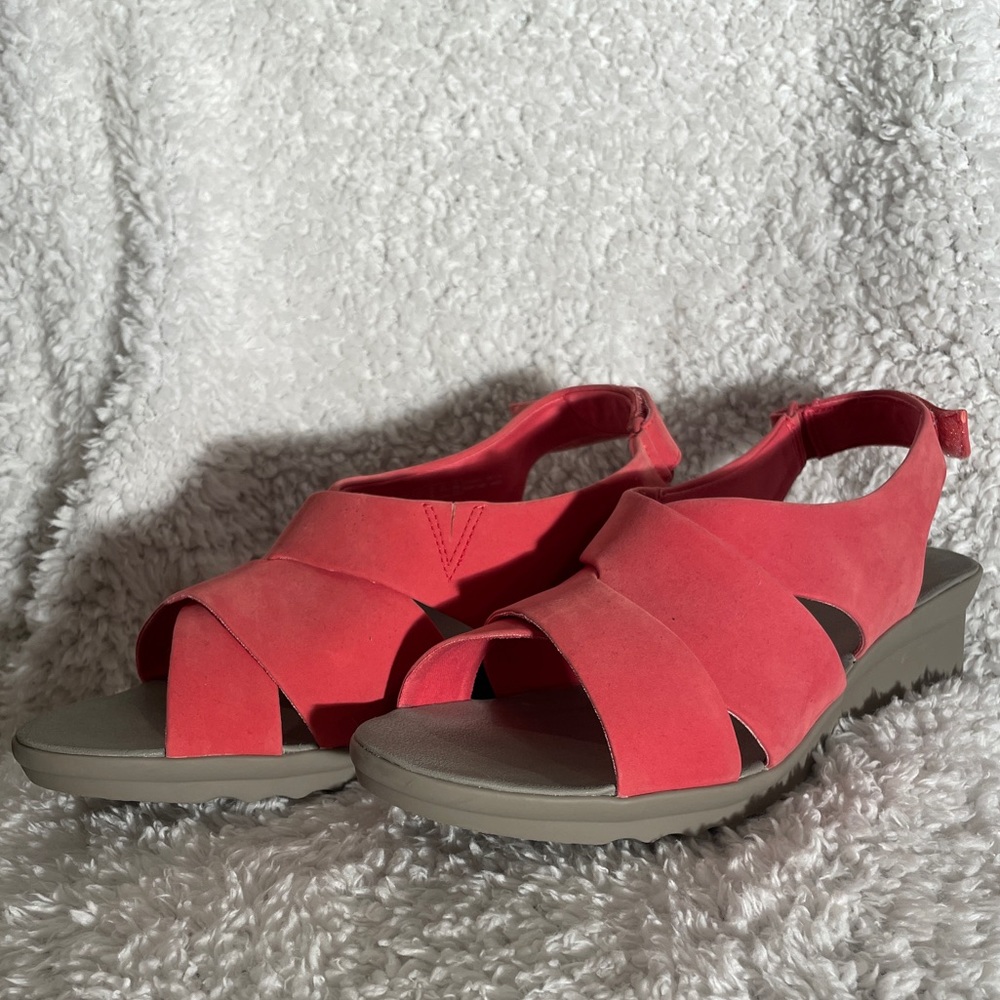Caddell Bright Clarks Cloudsteppers Wedges
